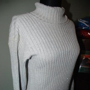 NWOT Vintage Silver Lurex Turtleneck